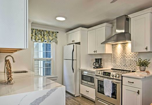 Cozy Ocean Grove Beach Retreat: Walk to the Coast! Hotel Overview