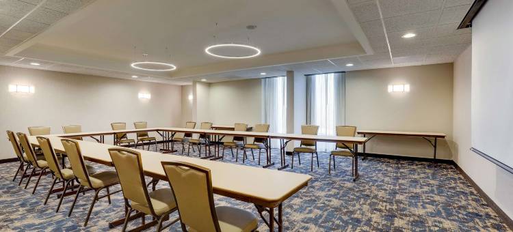 圣路易斯圣彼得斯德鲁里套房酒店(Drury Inn & Suites St. Louis St. Peters)图片