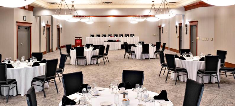 基洛纳华美达酒店及会议中心(Ramada by Wyndham Kelowna Hotel & Conference Center)图片