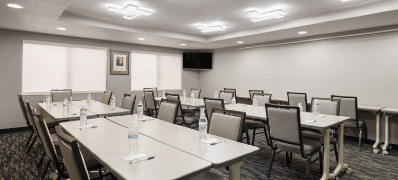 马斯卡廷美吟温德姆酒店(AmericInn by Wyndham Muscatine)图片