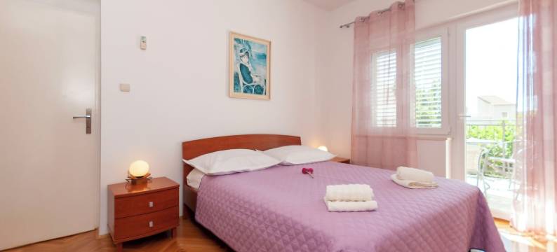 尼古拉公寓客房酒店(Apartments and Rooms Nikola)图片