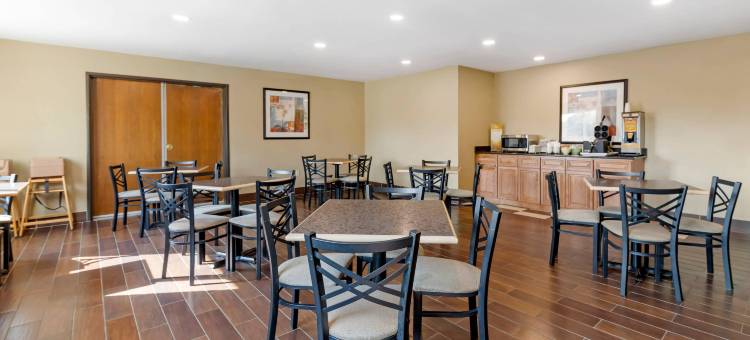 斯托顿凯艺套房酒店-麦迪逊南(Quality Inn & Suites Stoughton - Madison South)图片
