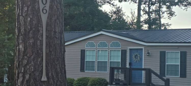 Fishing & Fun!FamiLee Lakehouse Retreat DogFriendly w-HotTub & BoatDock图片