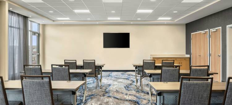 巴拉布费尔德套房酒店(Fairfield Inn & Suites Baraboo)图片