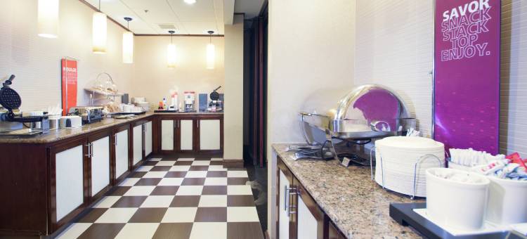 希尔顿欢朋酒店-林登(Hampton Inn Linden)图片
