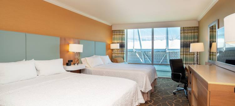 温哥华市区希尔顿欢朋套房酒店(Hampton Inn & Suites, by Hilton - Vancouver Downtown)图片