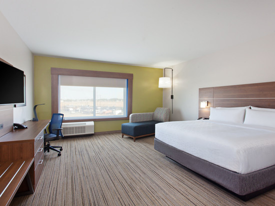 摩塞斯莱克智选假日套房酒店