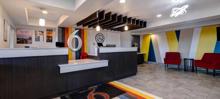 巴顿威洛市中心6号汽车旅馆(Motel 6 Buttonwillow, CA Central)图片