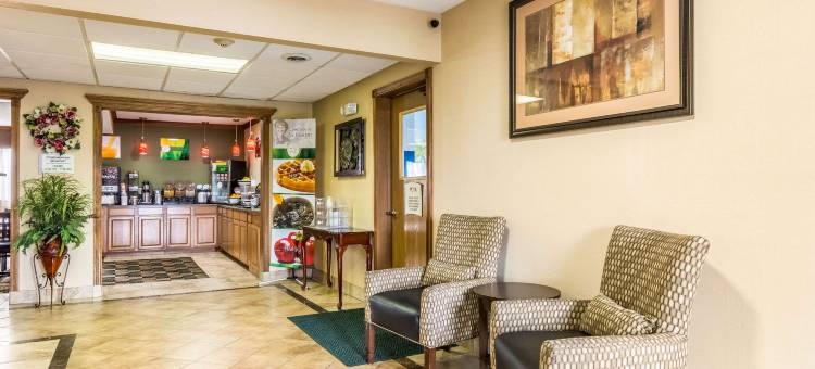 贝茨维尔 I-74 凯艺酒店(Quality Inn I-74 Batesville)图片