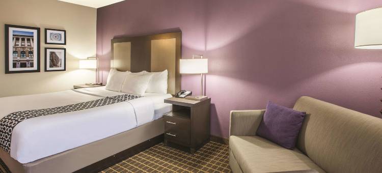 梅卡尼克斯堡哈里斯堡拉昆塔温德姆套房酒店(La Quinta Inn & Suites by Wyndham Mechanicsburg - Harrisburg)图片