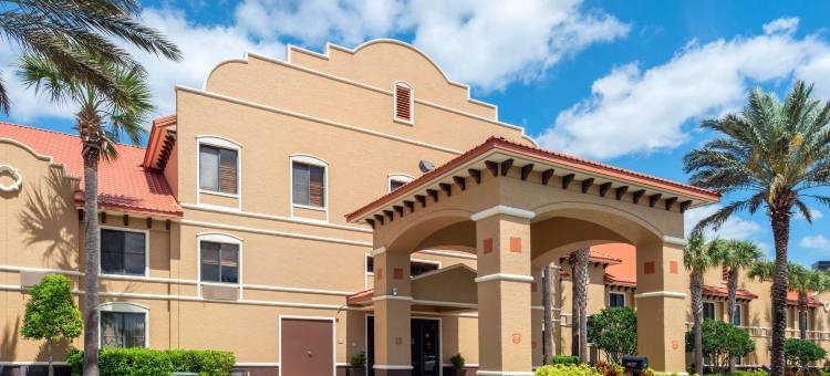 奥蒙德海滩代托纳目的地凯隆酒店(Clarion Inn Ormond Beach at Destination Daytona)图片