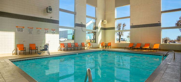 布兰森拉昆塔温德姆套房酒店(La Quinta Inn & Suites by Wyndham Branson)图片