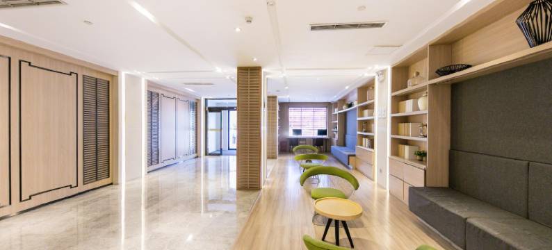 月屋酒店(北京广渠门外地铁站店)图片