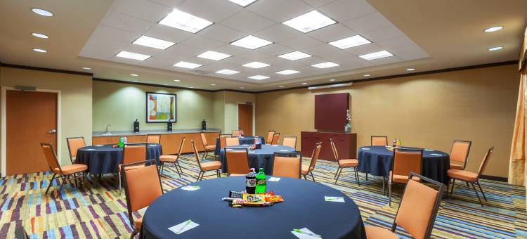 本顿维尔罗吉斯万豪万枫酒店(Fairfield Inn & Suites Bentonville Rogers)图片