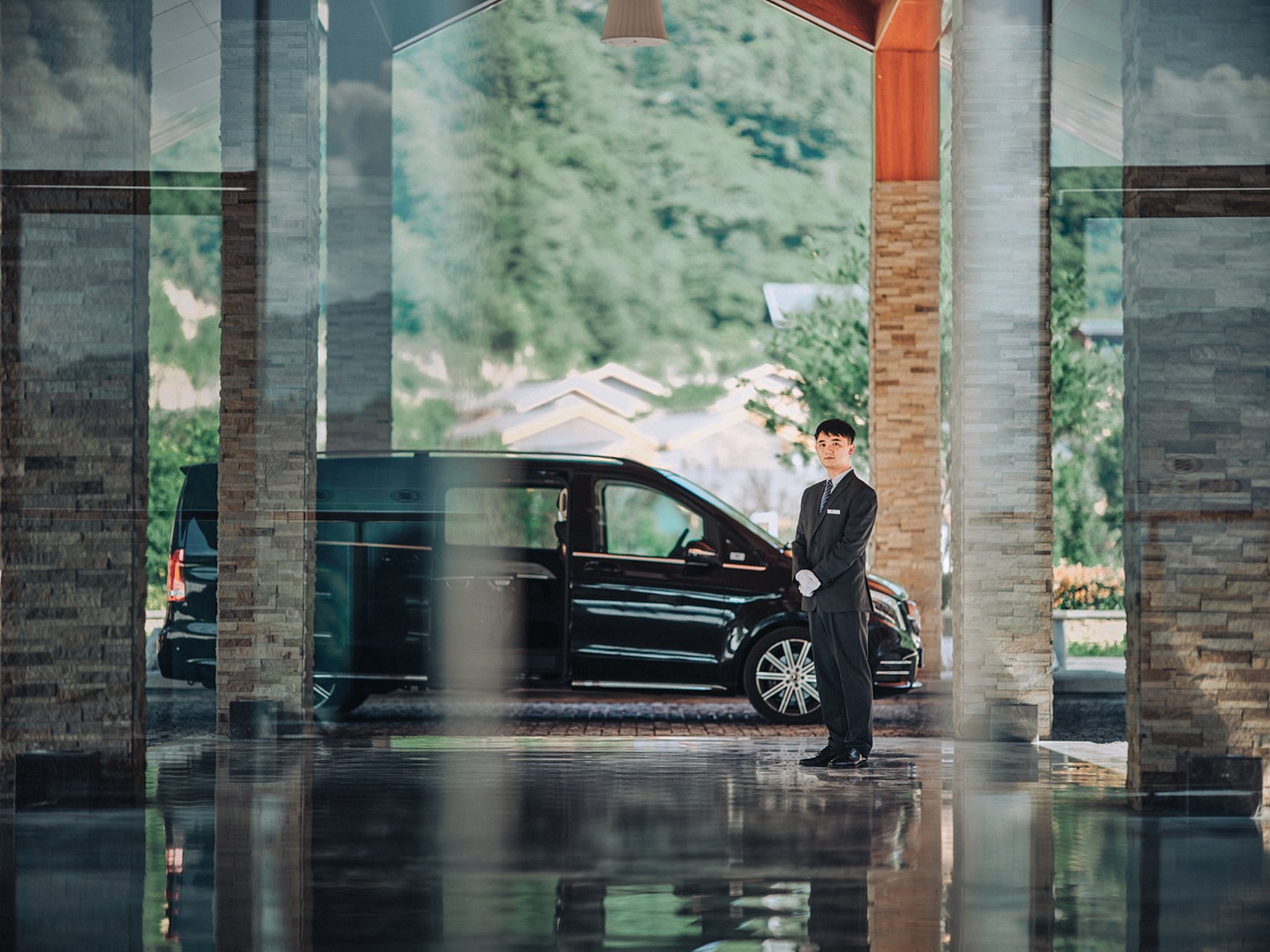 CROWNE PLAZA SHENNONGJIAOver view