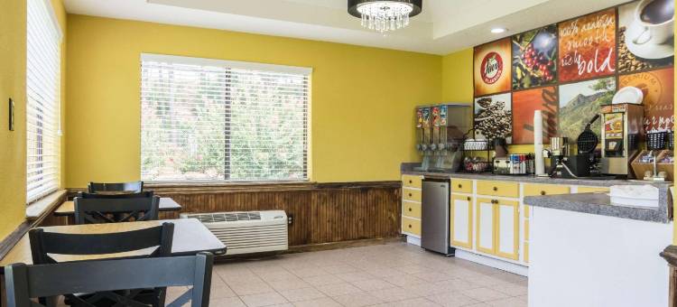 Travelodge by Wyndham Macon West图片