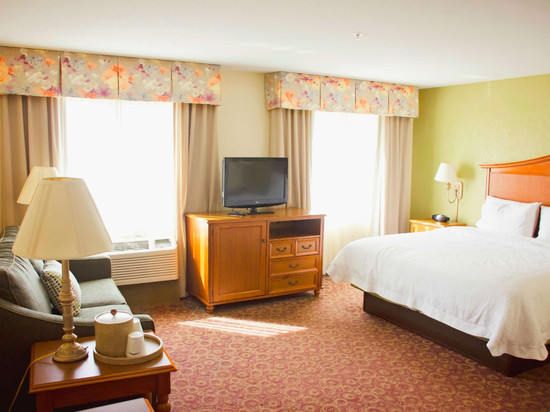 克利奇站-美国东6公路欢朋套房酒店