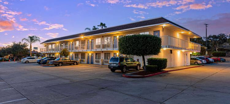 蒂梅丘拉历史老城6号汽车旅馆(Temecula, CA - Historic Old Town)图片