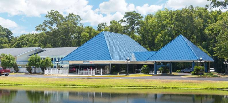 萨凡纳机场戴斯酒店(Days Inn by Wyndham Savannah Airport)图片