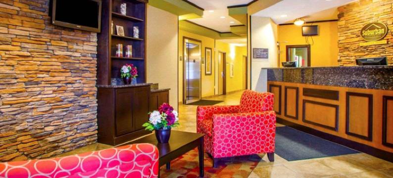 锡达福尔斯郊区开放式客房(Suburban Studios Cedar Falls)图片