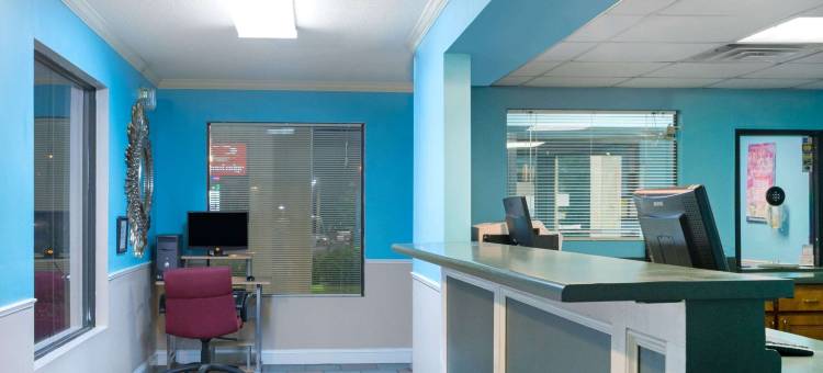 温德姆速8酒店布伦瑞克南/I-95(Super 8 by Wyndham Brunswick South/I-95)图片