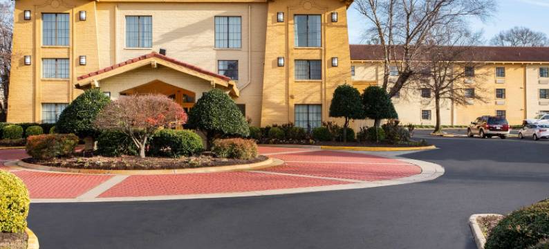 诺福克维吉尼亚海滩拉昆塔温德姆酒店(La Quinta Inn by Wyndham Norfolk Virginia Beach)图片