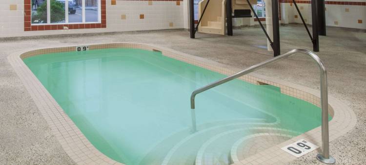 卡姆罗斯温德姆华美达酒店(Ramada by Wyndham Camrose)图片