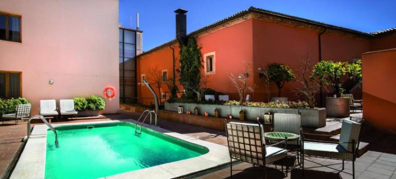 依赞特鲁希略酒店(Izan Trujillo)图片