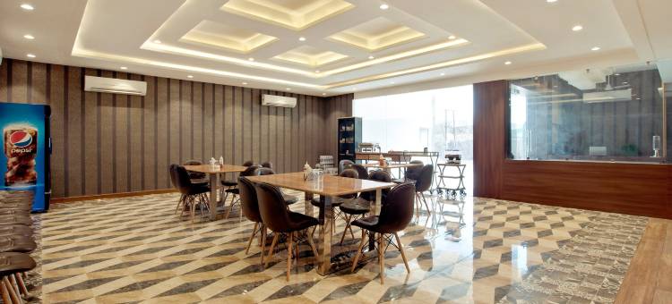 首都 O 30351 S B 阁下酒店(Collection O S B Excellency)图片