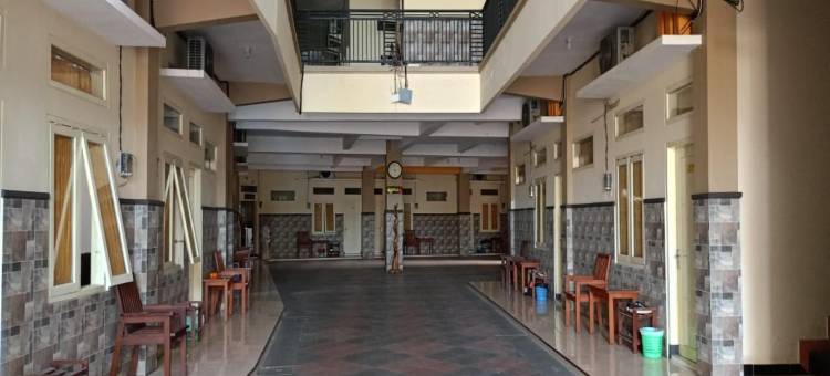 OYO Life 92785 特鲁布斯伊斯兰旅馆(Wisma Trubus Syariah RedPartner Near Rsud Koesma Tuban)图片