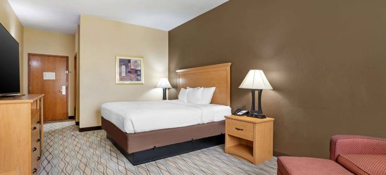 洛克斯特格罗夫贝斯特韦斯特套房酒店(Best Western Locust Grove Inn  Suites)图片