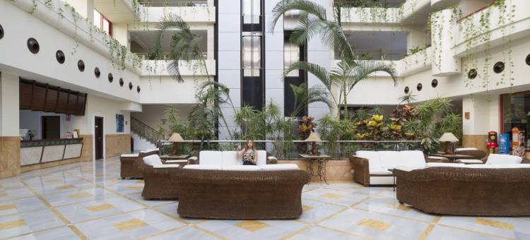 阿尔穆尼卡尔普拉亚水疗酒店(Ibersol Almuñecar Beach & Spa Hotel)图片