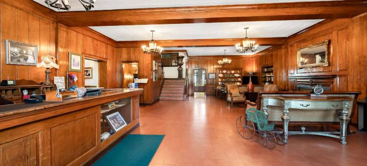克莱维斯顿历史美洲佳价旅馆(Americas Best Value Inn Historic Clewiston Inn)图片