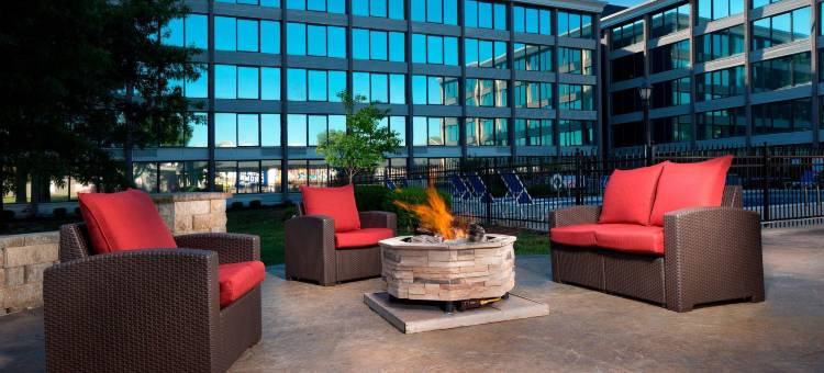 福朋喜来登喜來登酒店-堪萨斯城机场(Four Points by Sheraton Kansas City Airport)图片