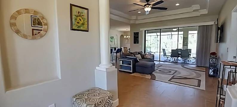 10 miles from 2 beaches in the lovely Rotonda West Florida community.图片