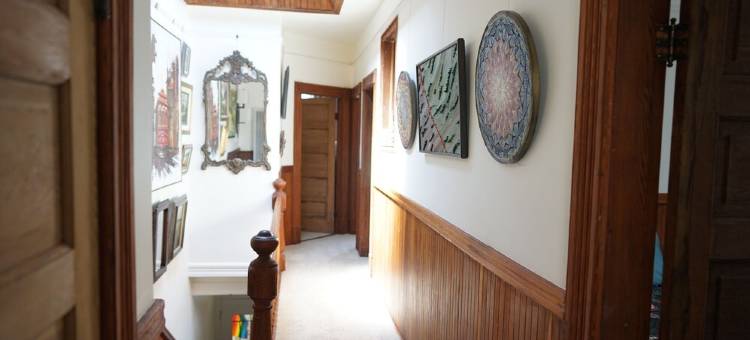 位置绝佳 - 4卧室，1浴室 - 旧金山艺术家的翻新红杉木住宅公寓(Perfect Location - 4BD,1BA - Restored Redwood Home of SF Artists)图片