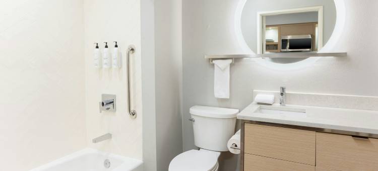 蒙罗维亚万豪唐普雷斯酒店(TownePlace Suites Monrovia)图片