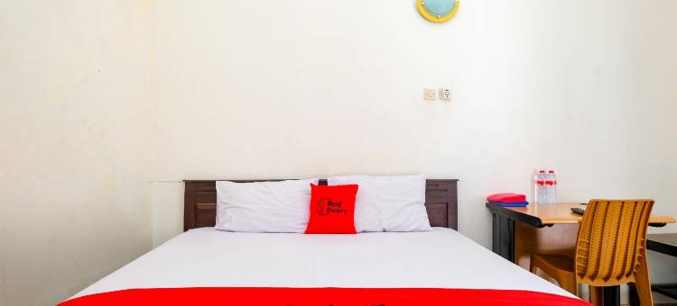 红多兹伊斯兰酒店-近阿伦阿伦克布门(RedDoorz Syariah Near Alun Alun Kebumen)图片