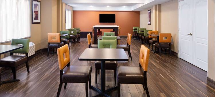 纽华克特拉华大学呗盟套房酒店(Baymont by Wyndham Newark I-95 at University of Delaware)图片