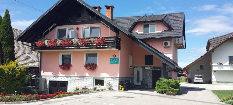 贾纳公寓酒店(Rooms & Apartments Jana)图片