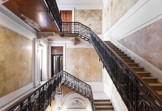 Easyhomes - Duomo Suites & Apartments Hotel Overview