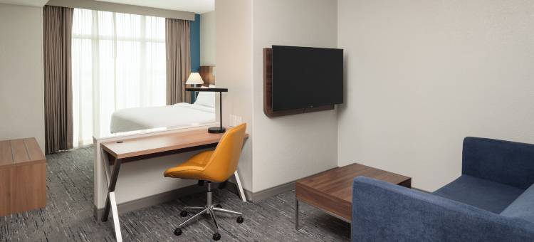 洲际酒店集团迈阿密机场蓝色泻湖区智选假日酒店(Holiday Inn Express Miami Airport-Blue Lagoon Area, an IHG Hotel)图片