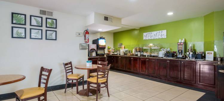 斯泰茨维尔 I-40 舒眠酒店(Sleep Inn Statesville I-40)图片