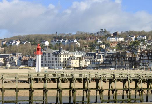 Les Marinas Hotel Overview