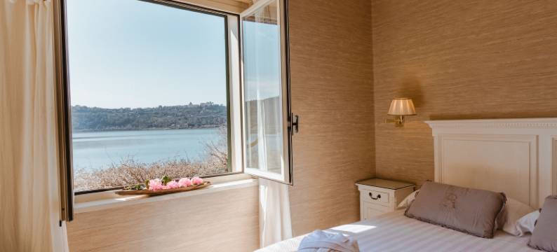 库拉湖酒店(Hotel la Culla Del Lago)图片