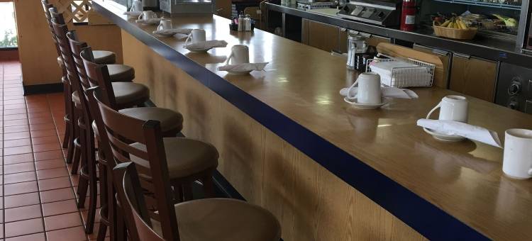 布雷登顿戴斯酒店-近海湾(Days Inn by Wyndham Bradenton - Near the Gulf)图片