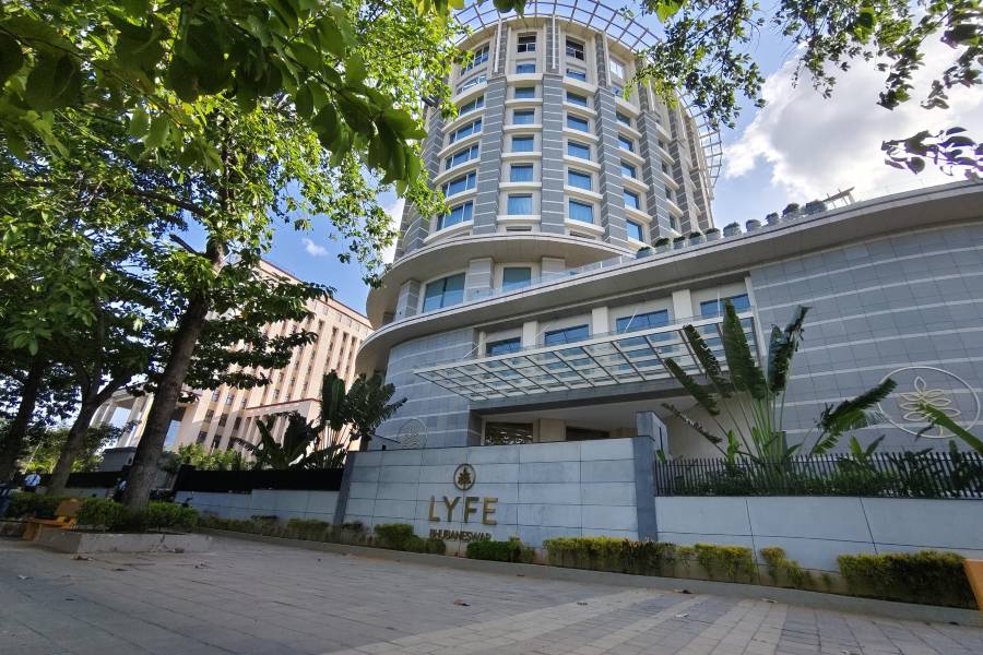 LYFE酒店布巴內斯瓦爾
