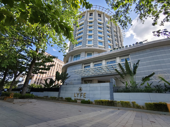 LYFE酒店布巴内斯瓦尔