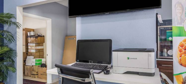 品质酒店及套房萨福克西(Quality Inn & Suites)图片