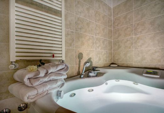 Hotel la Locanda Hotel Overview